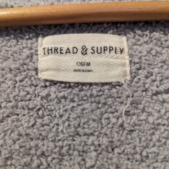 Thread & Supply cozy Cardi - Picture 4 of 4